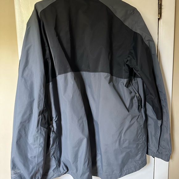 Columbia Outer Jacket - Picture 3 of 5